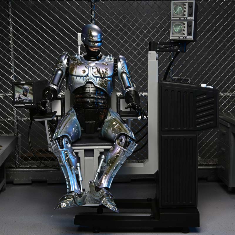 Figura Ultimate Battle Damaged RoboCop with chair RoboCop Neca 06