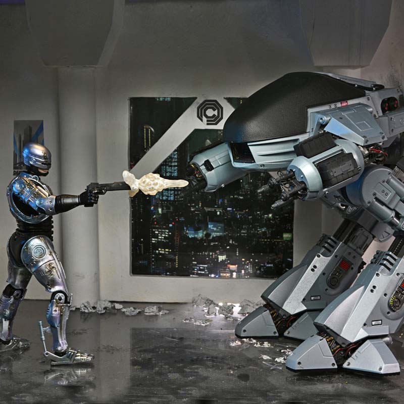Figura Ultimate Battle Damaged RoboCop with chair RoboCop Neca 07