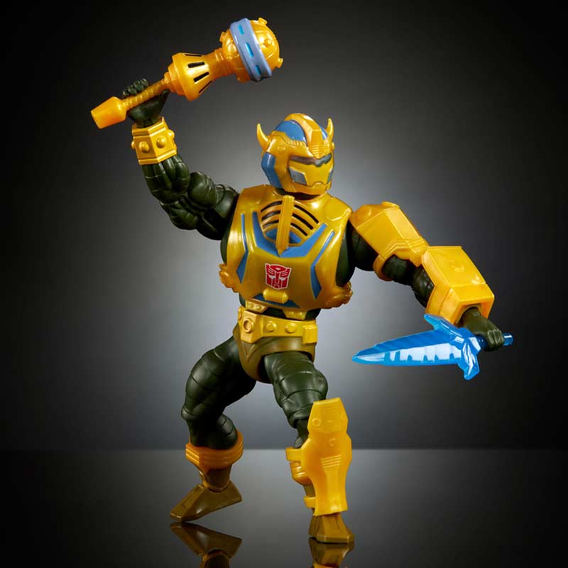 Figura Bumblebee Armor Man-At-Arms Masters of the Universe x Transformers Mattel 04